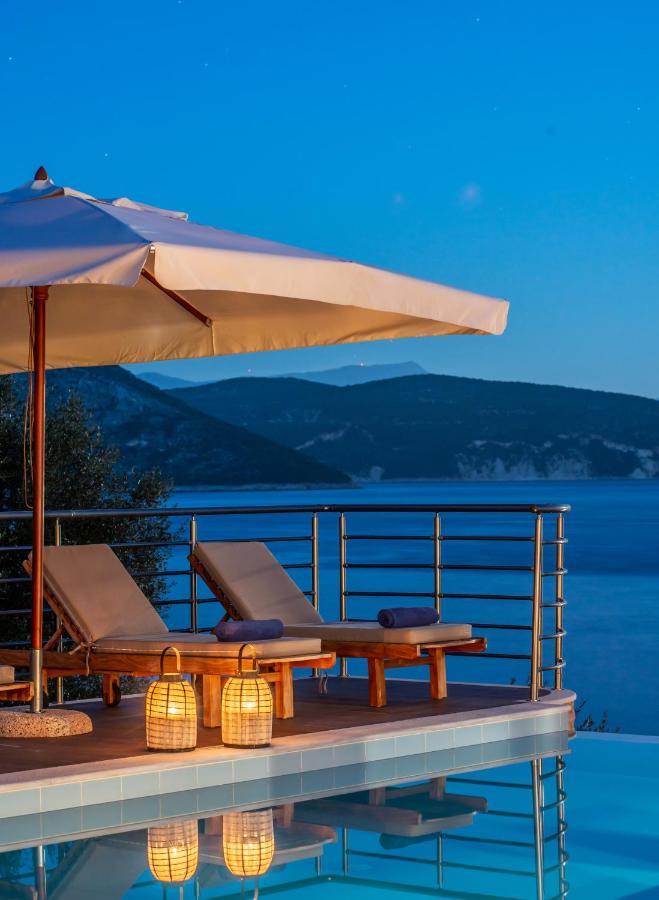 Iris Villas Lefkada - Marine Villa With Private Sea Access シヴォタ エクステリア 写真