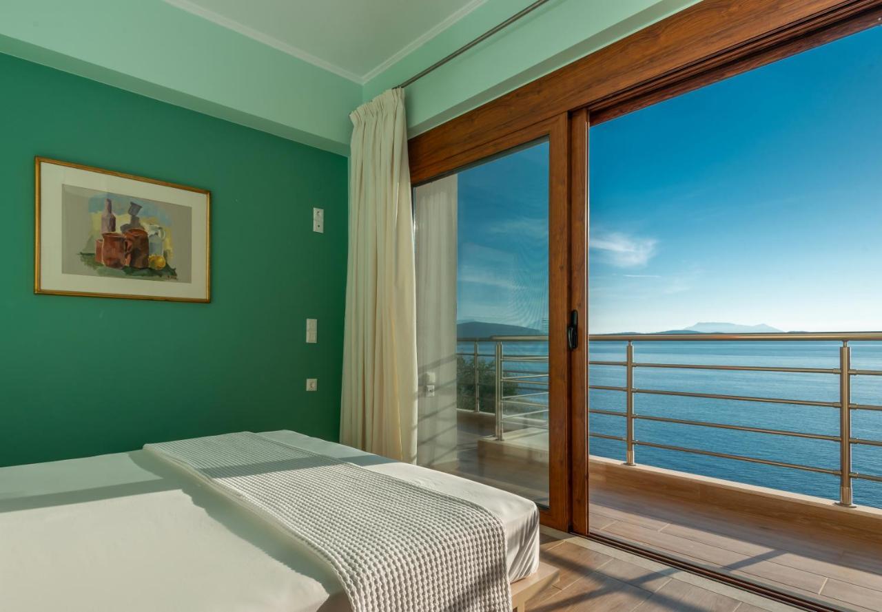 Iris Villas Lefkada - Marine Villa With Private Sea Access シヴォタ エクステリア 写真