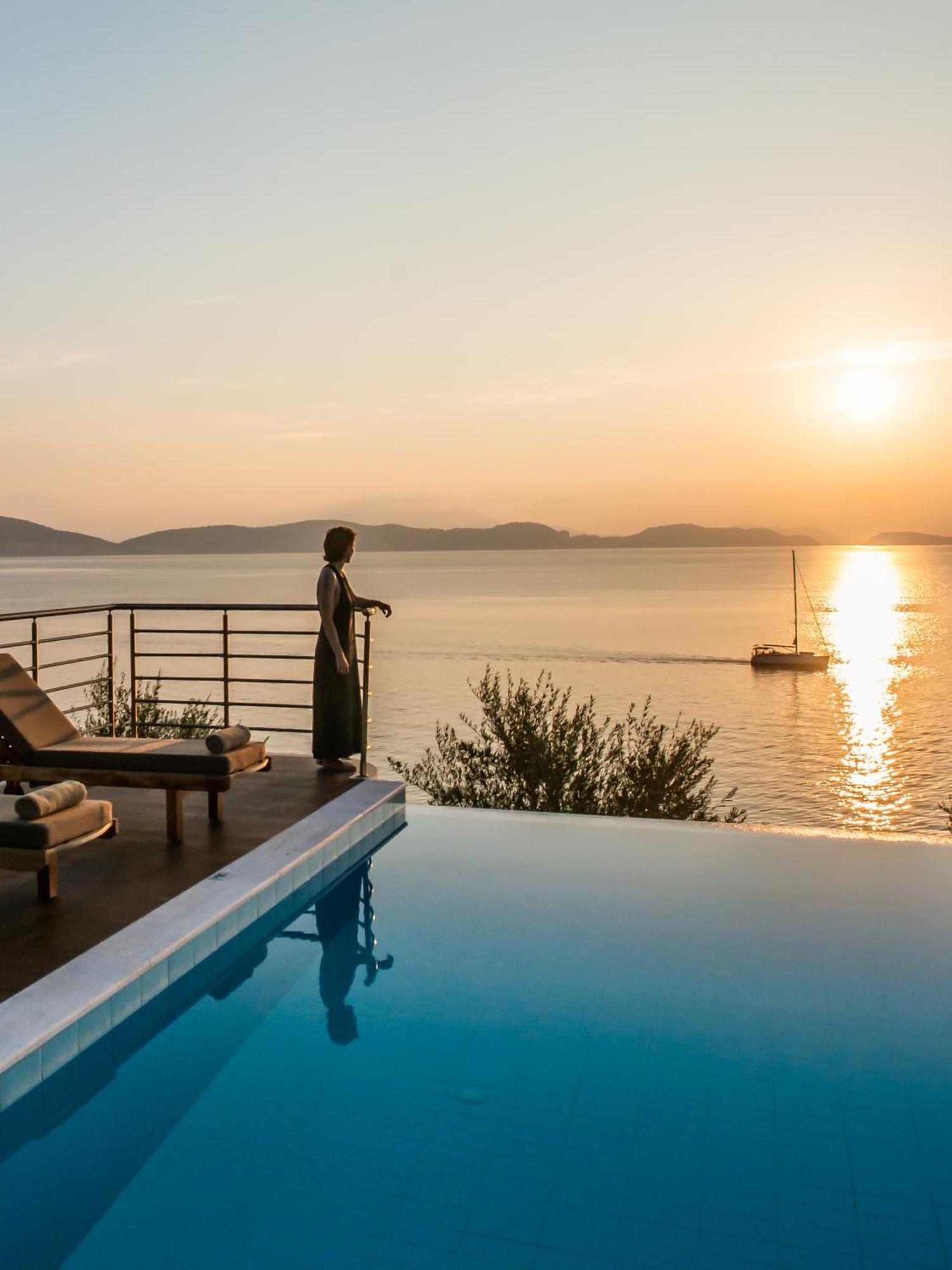 Iris Villas Lefkada - Marine Villa With Private Sea Access シヴォタ エクステリア 写真